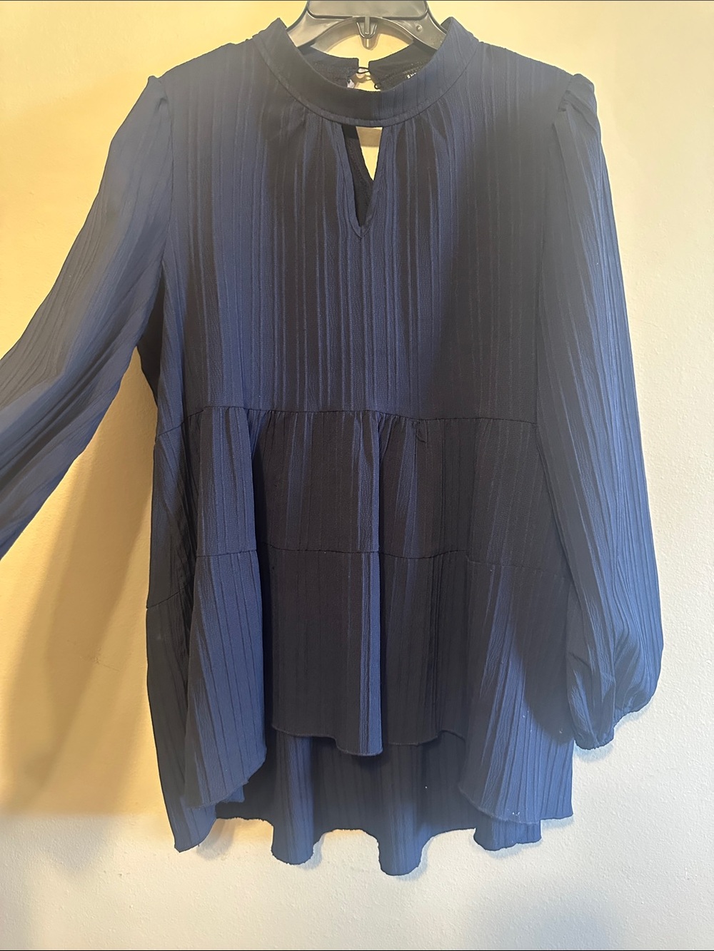 Source Unknown Navy Pleated Tiered Keyhole Blouse